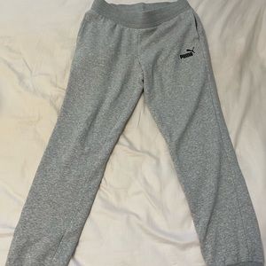 Puma Joggers/sweatpants